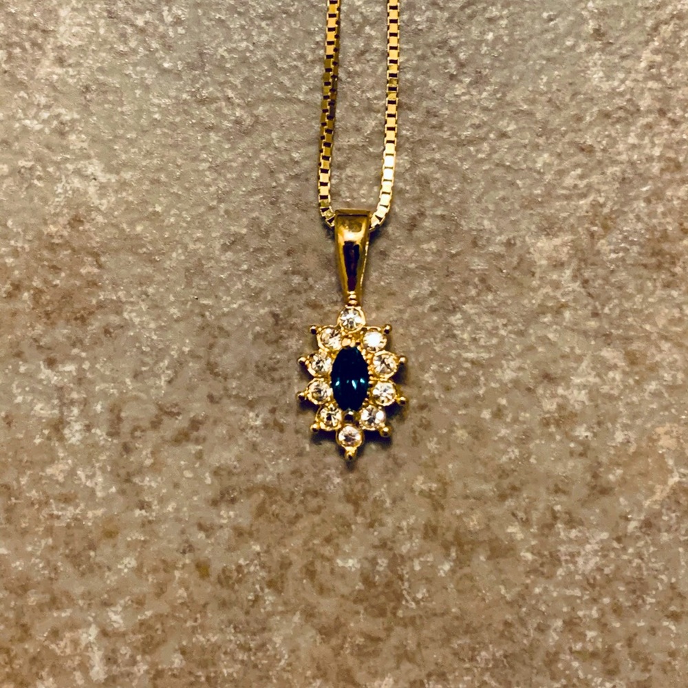 Beautiful Sapphire & Diamond Necklace 💎